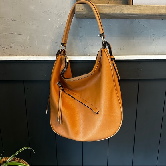 Malibu Skye: Lianne Top Zip Hobo Vegan Leather Shoulder‎ Bag NWOT - Picture 2 of 13